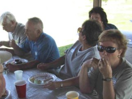 picnic2001-8.jpg